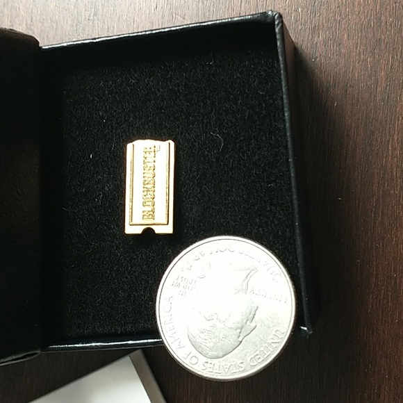 Blockbuster Logo Tack Pin - Picture 5 of 5
